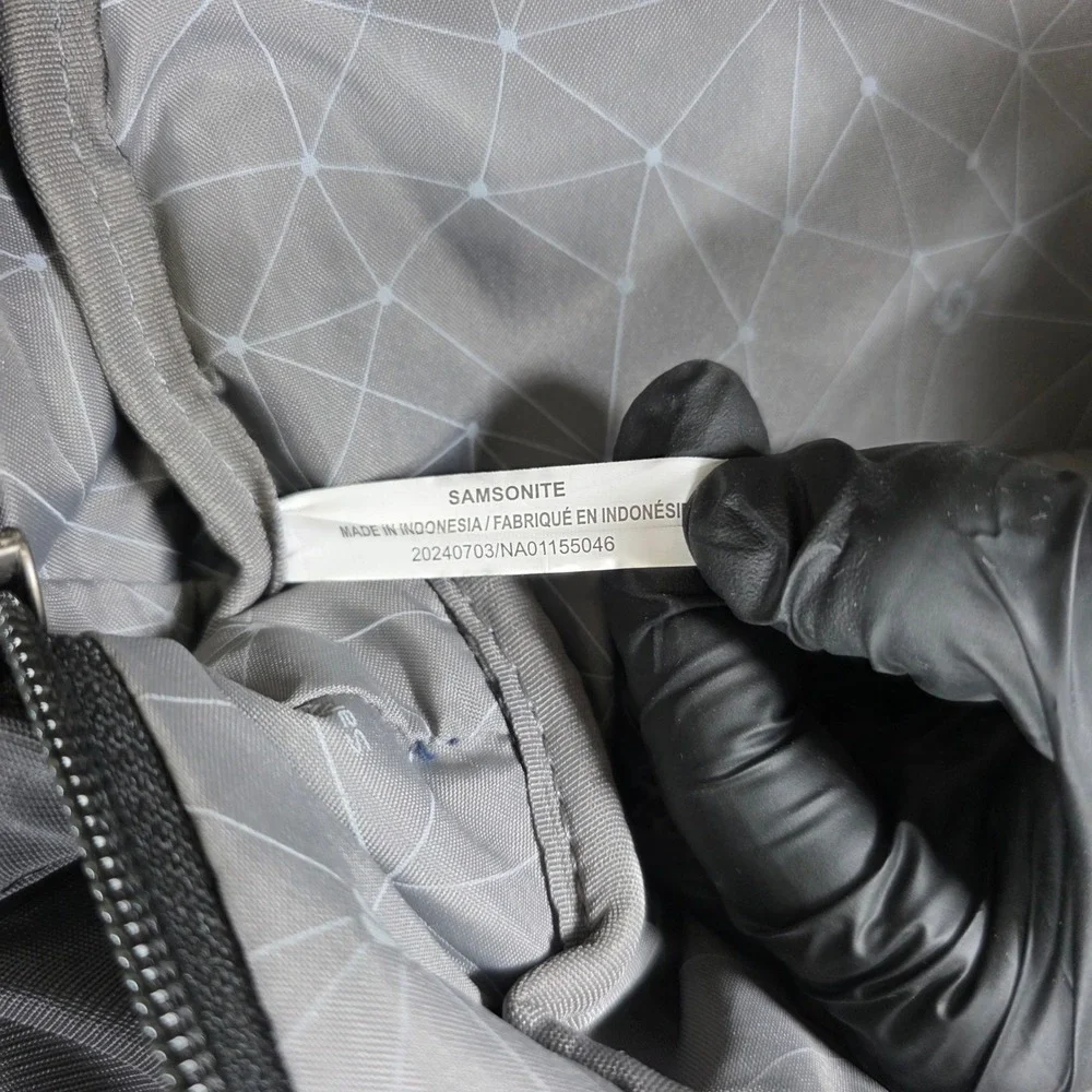 Samsonite‎ Laptop Commuter Backpack Men's Black Sliver Tone Professional Travel